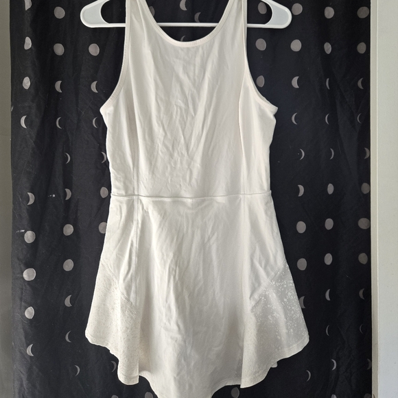 Lululemon Dress Serene Stride Tennis Reflective built in shorts white medium - Picture 3 of 3